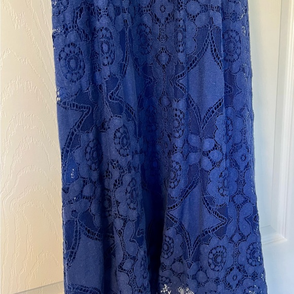 Alya Lace Blue Dress - Picture 5 of 8